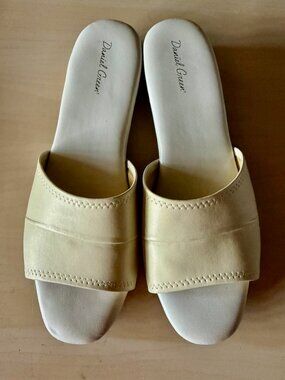 Daniel Green Women's Ivory Comfort Slide Sandals Slip-On Cushioned